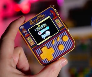 Review: HyperMegaTech Super Micro Keychains - Fairly Fun, But Fundementally Flawed 3